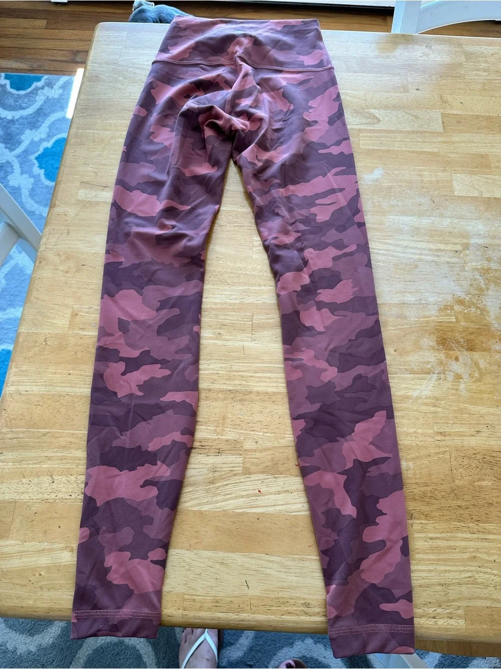 Lululemon leggings size 4